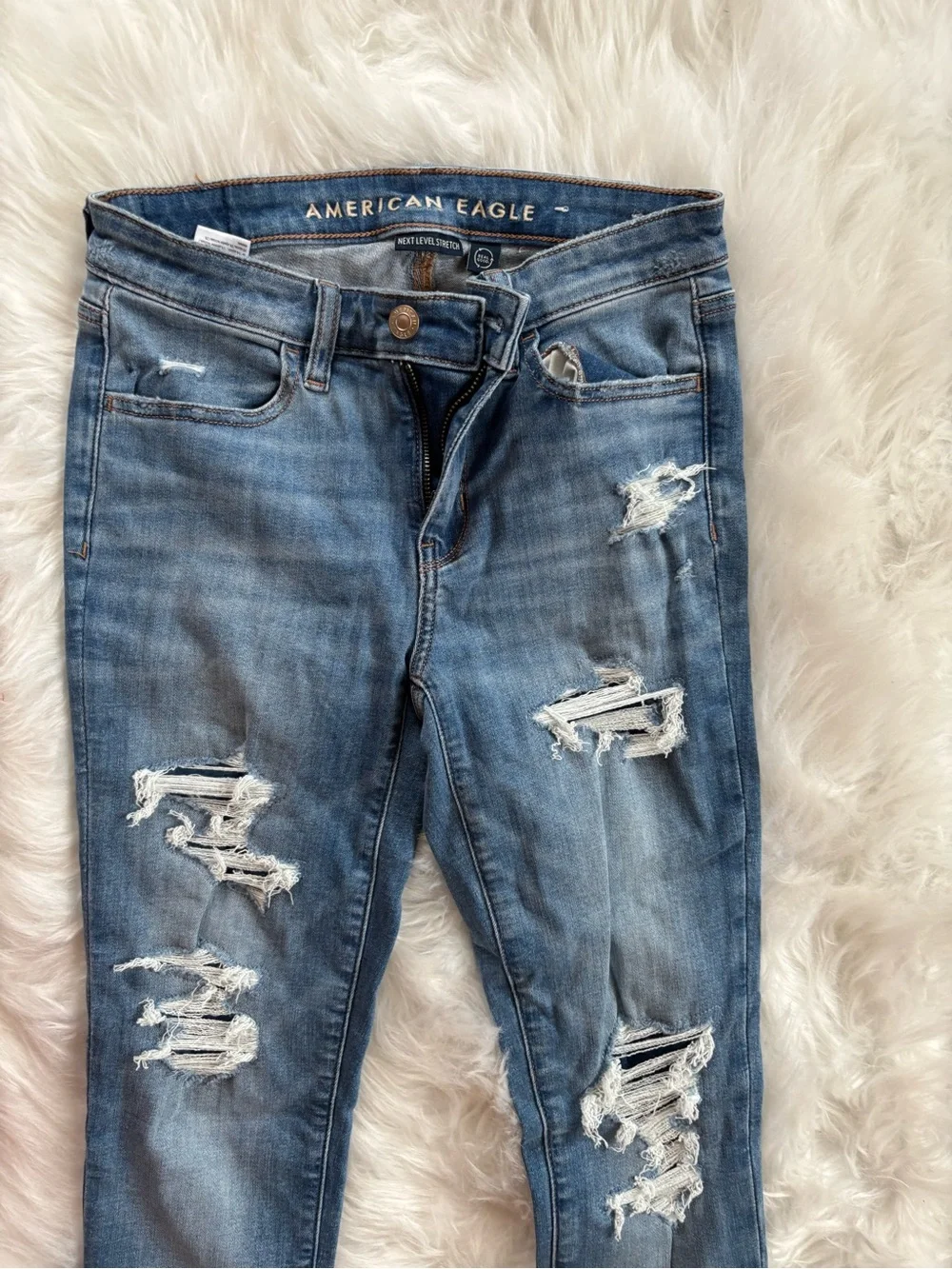 American Eagle Outfitters Women's Distressed Blue Skinny Jeans size 2